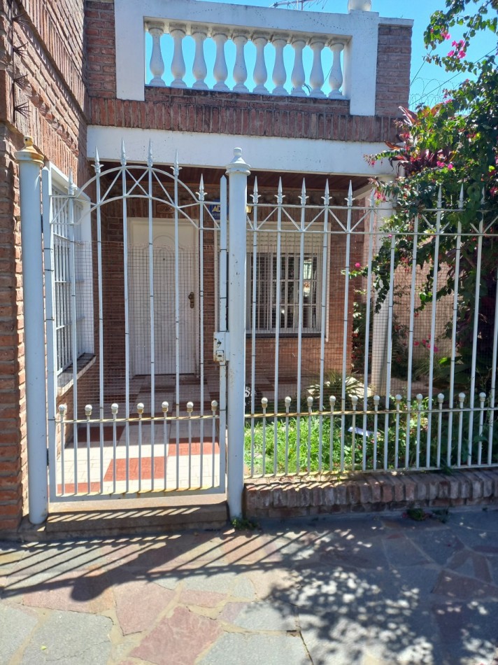 Foto Casa en Venta en Lanus, Buenos Aires - U$D 110.000 - pix1107141218 - BienesOnLine