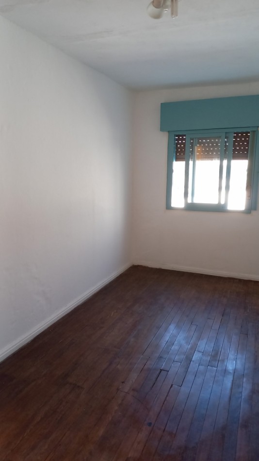 P.H. 3 AMB. CON PATIO Y TERRAZA EN VENTA LANUS OESTE. APTO CREDITO BANCARIO