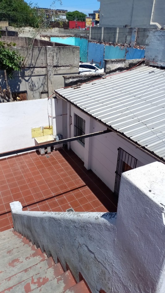 P.H. 3 AMB. CON PATIO Y TERRAZA EN VENTA LANUS OESTE. APTO CREDITO BANCARIO