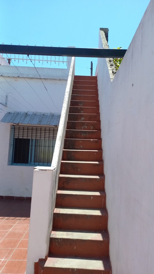 P.H. 3 AMB. CON PATIO Y TERRAZA EN VENTA LANUS OESTE. APTO CREDITO BANCARIO