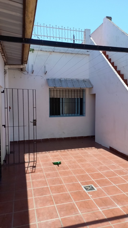 P.H. 3 AMB. CON PATIO Y TERRAZA EN VENTA LANUS OESTE. APTO CREDITO BANCARIO