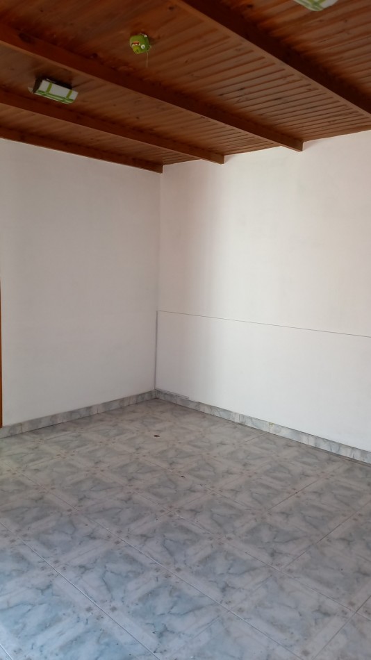 P.H. 3 AMB. CON PATIO Y TERRAZA EN VENTA LANUS OESTE. APTO CREDITO BANCARIO