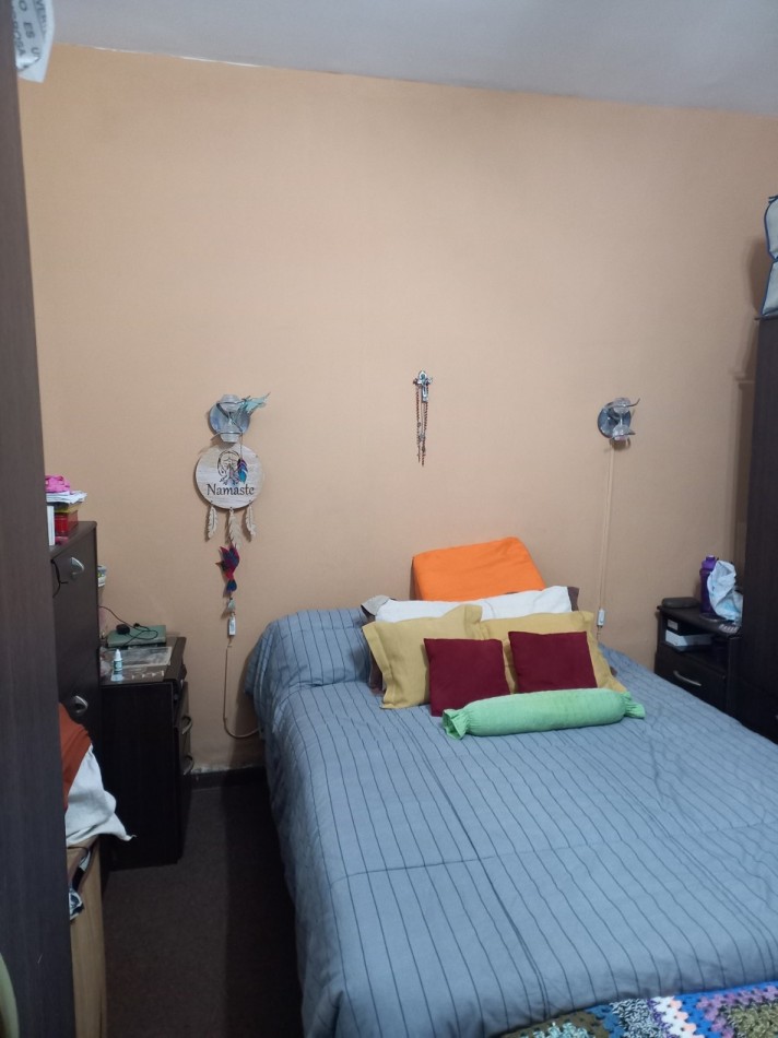 PH EN VENTA DE 3 AMBIENTES A PASOS DE LANUSITA
