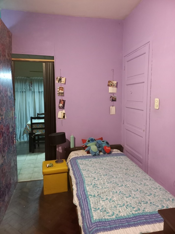 PH EN VENTA DE 3 AMBIENTES A PASOS DE LANUSITA