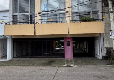 Alquiler de Departamento de 3 Ambientes con Cochera en Bernal .Encargado.Bajas Expensas.